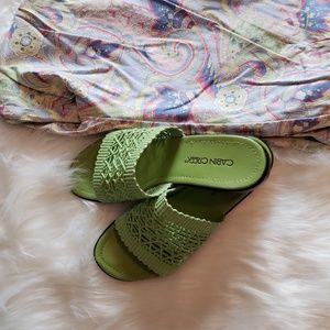 Open toe mint sandal